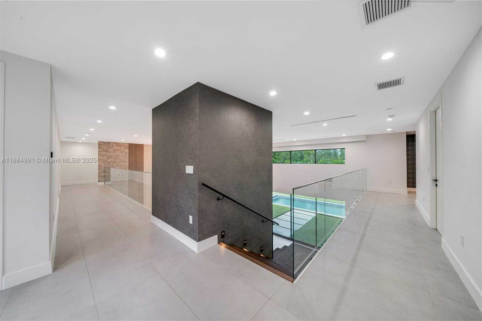 Small Image of 6695 SOUTH WEST 112TH ST, Pinecrest Number 54