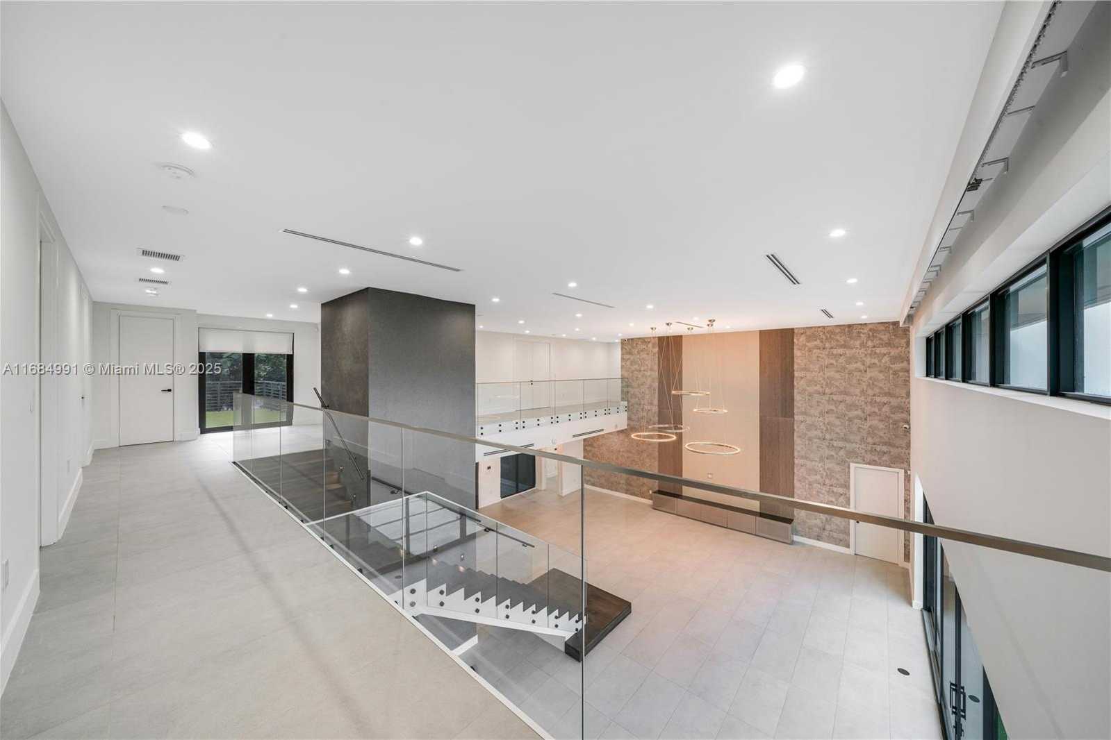 Small Image of 6695 SOUTH WEST 112TH ST, Pinecrest Number 55