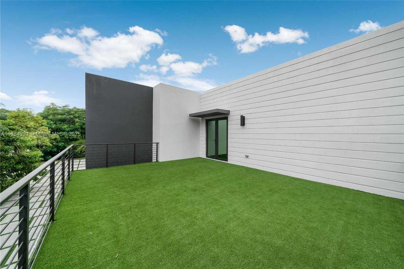 Small Image of 6695 SOUTH WEST 112TH ST, Pinecrest Number 57
