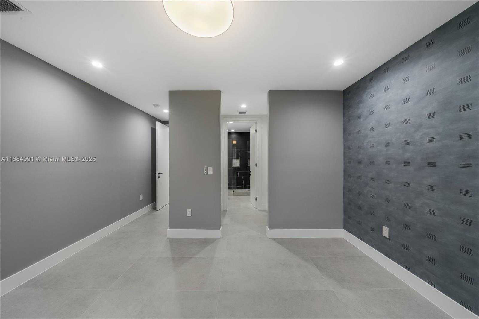 Small Image of 6695 SOUTH WEST 112TH ST, Pinecrest Number 67