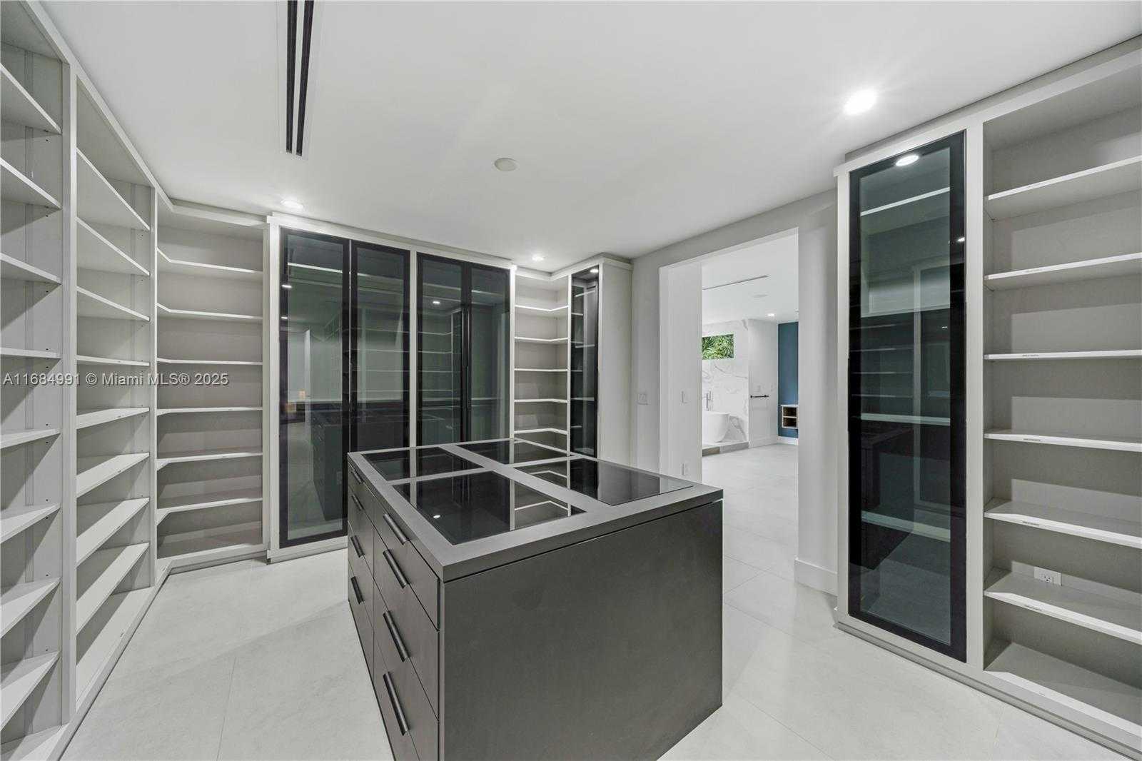 Small Image of 6695 SOUTH WEST 112TH ST, Pinecrest Number 75