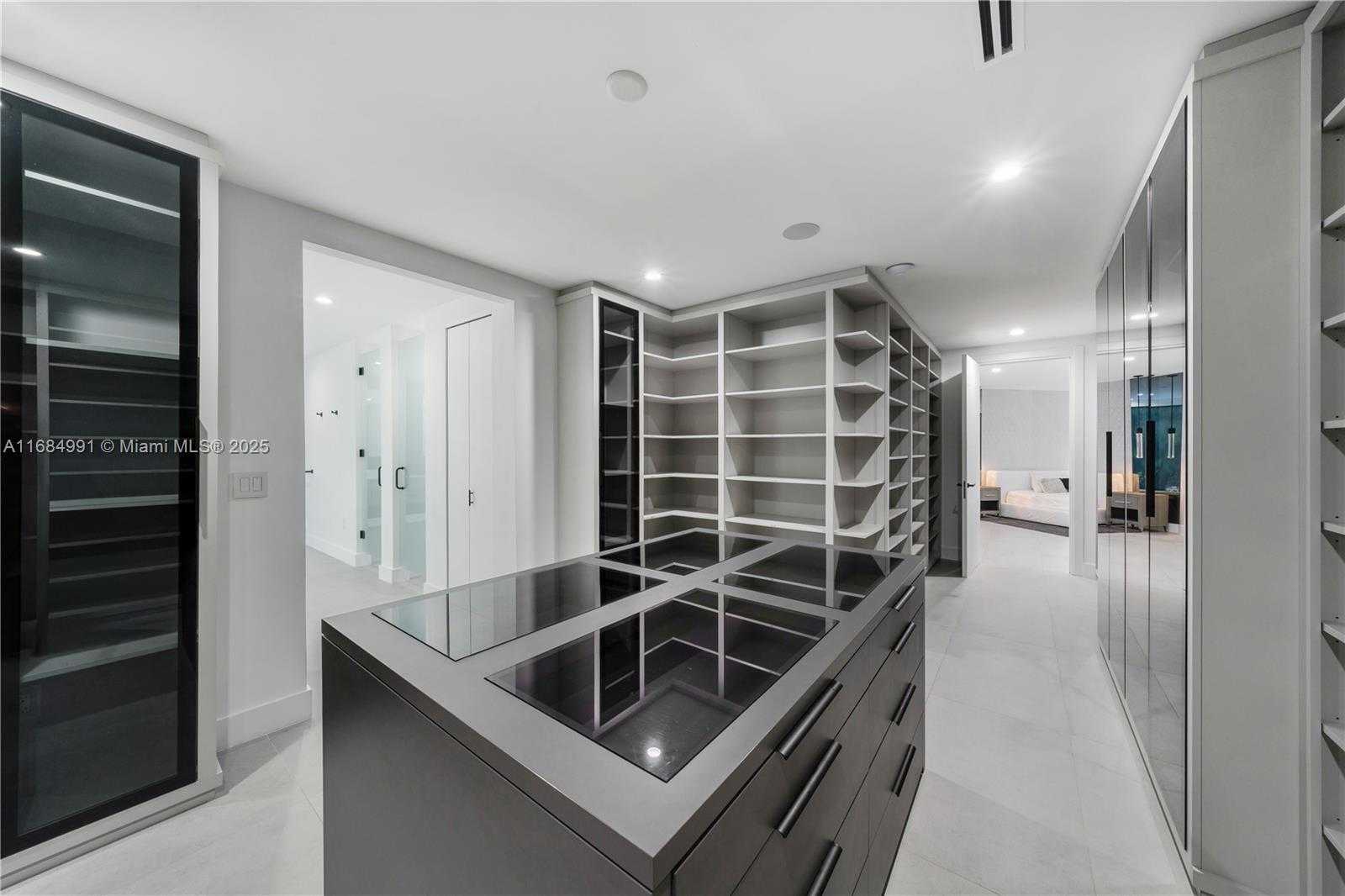 Small Image of 6695 SOUTH WEST 112TH ST, Pinecrest Number 77