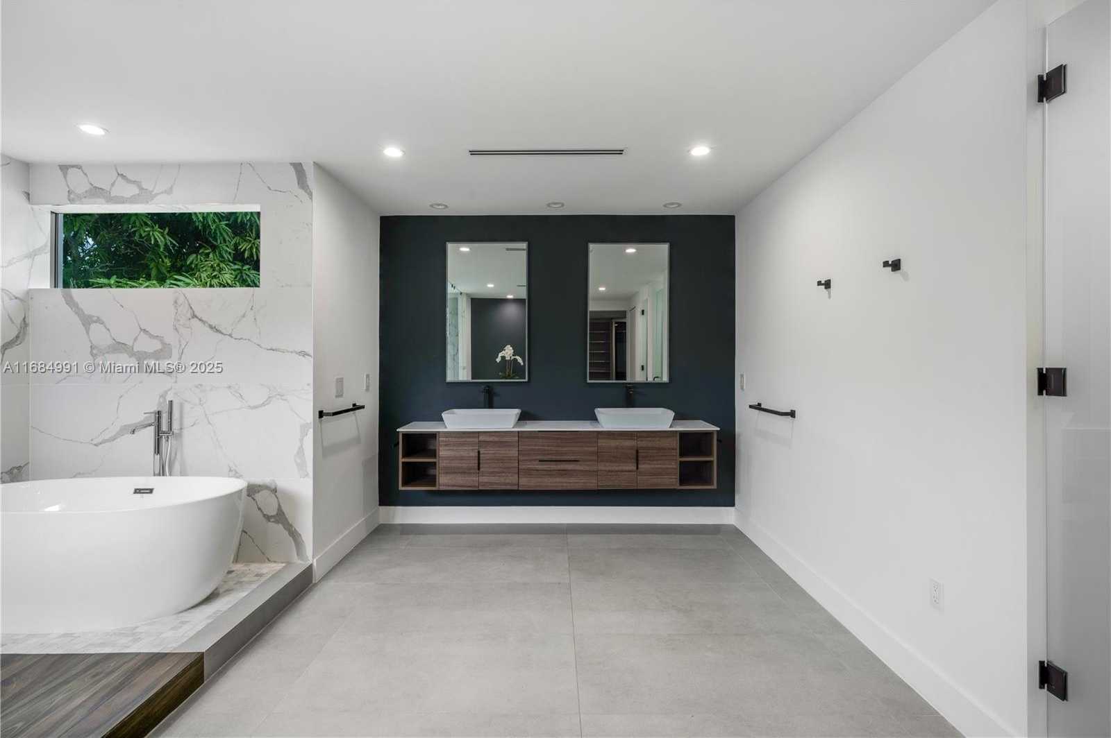 Small Image of 6695 SOUTH WEST 112TH ST, Pinecrest Number 78
