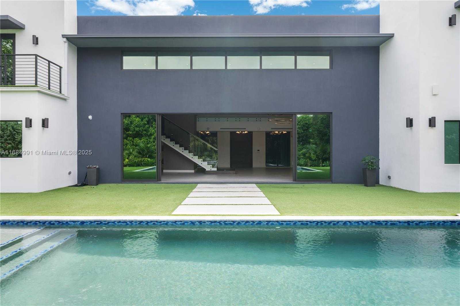 Small Image of 6695 SOUTH WEST 112TH ST, Pinecrest Number 90