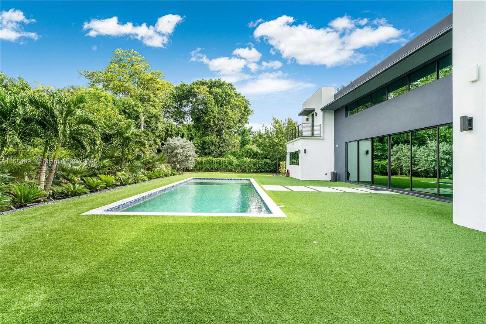 Small Image of 6695 SOUTH WEST 112TH ST, Pinecrest Number 92