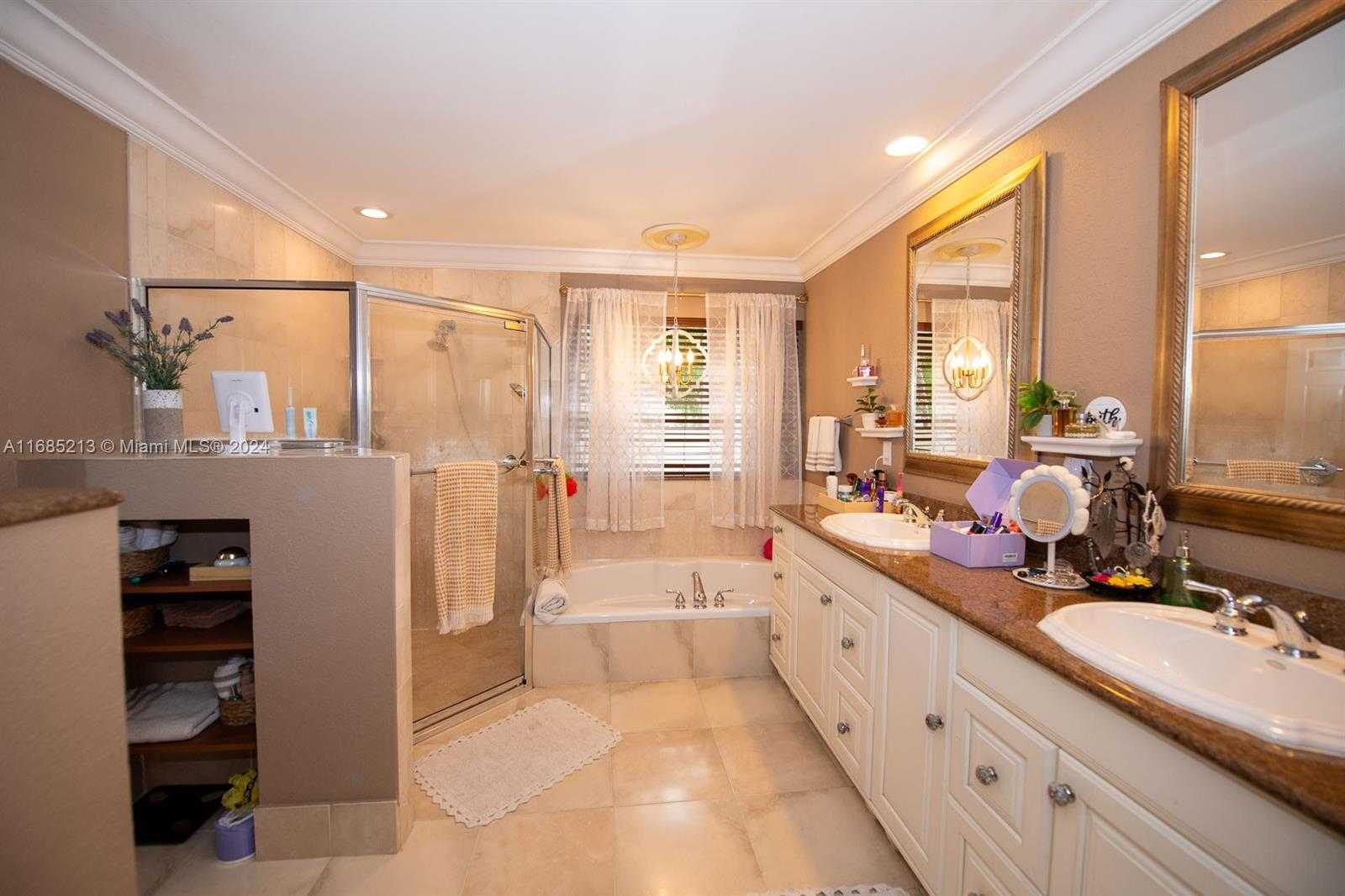 Small Image of 9669 NORTH CAROUSEL CIR N, Boca Raton Number 13