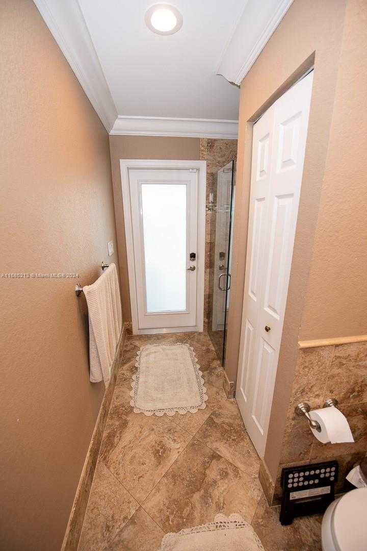 Small Image of 9669 NORTH CAROUSEL CIR N, Boca Raton Number 21