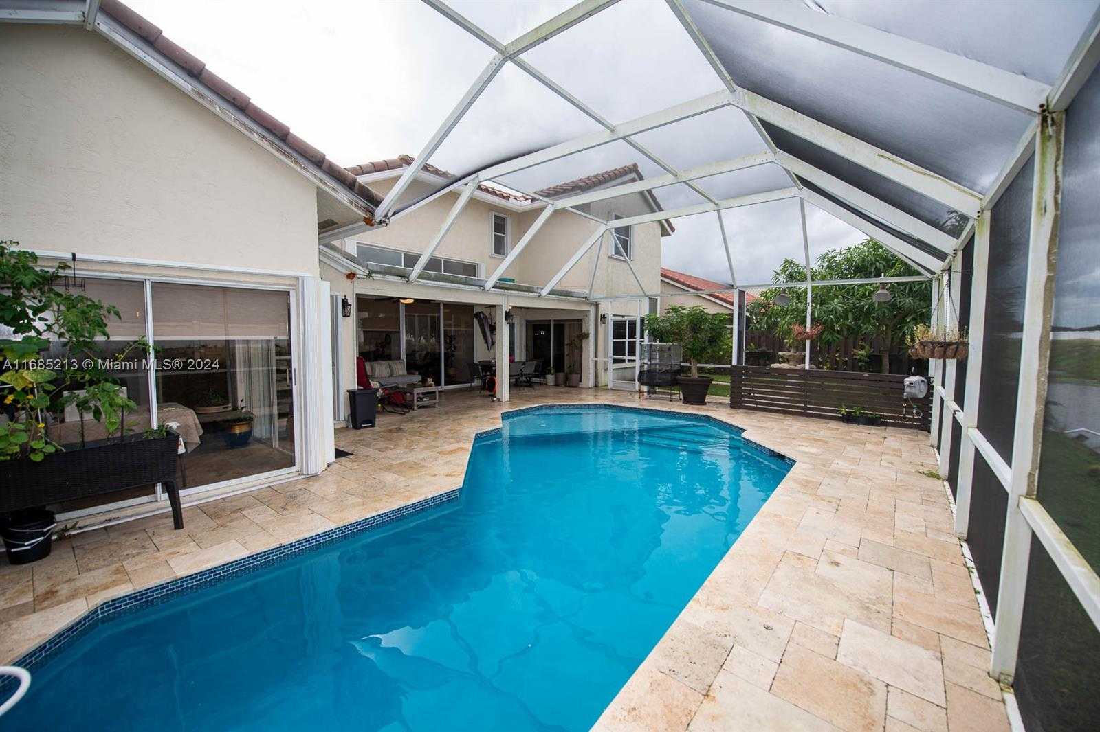 Small Image of 9669 NORTH CAROUSEL CIR N, Boca Raton Number 32