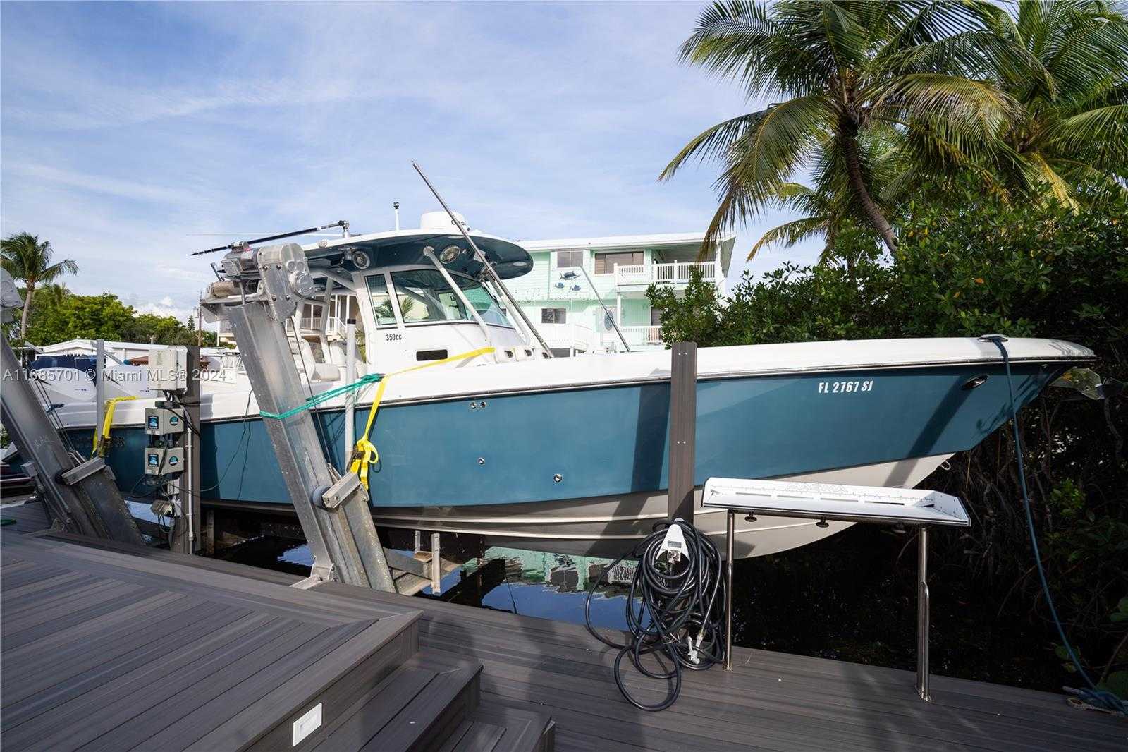 Small Image of Key Largo Number 13