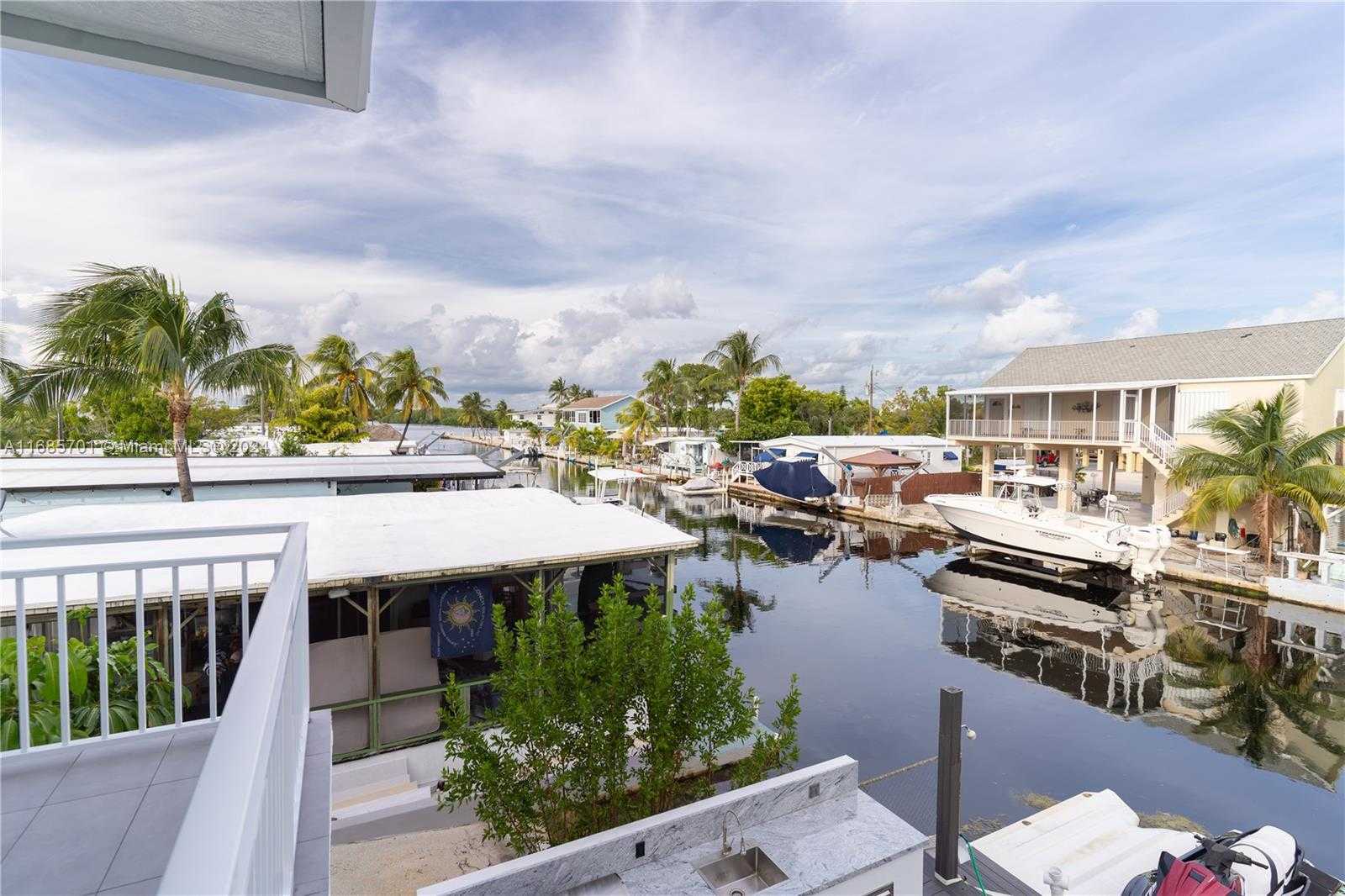 Small Image of Key Largo Number 16