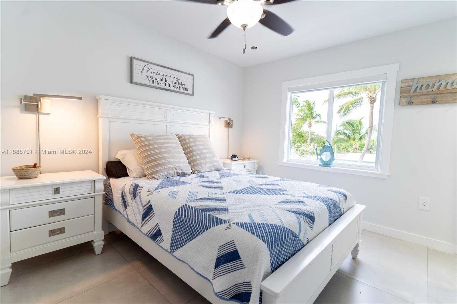 Small Image of Key Largo Number 43