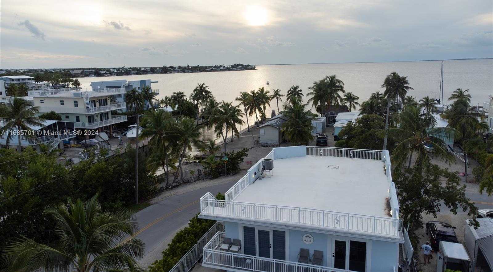 Small Image of Key Largo Number 55