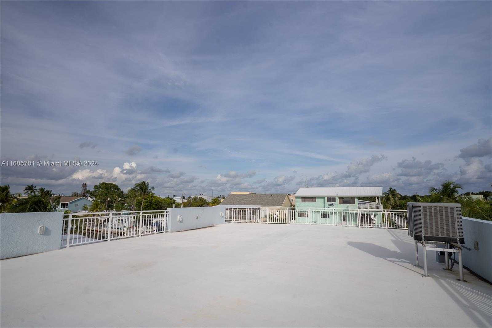 Small Image of Key Largo Number 57