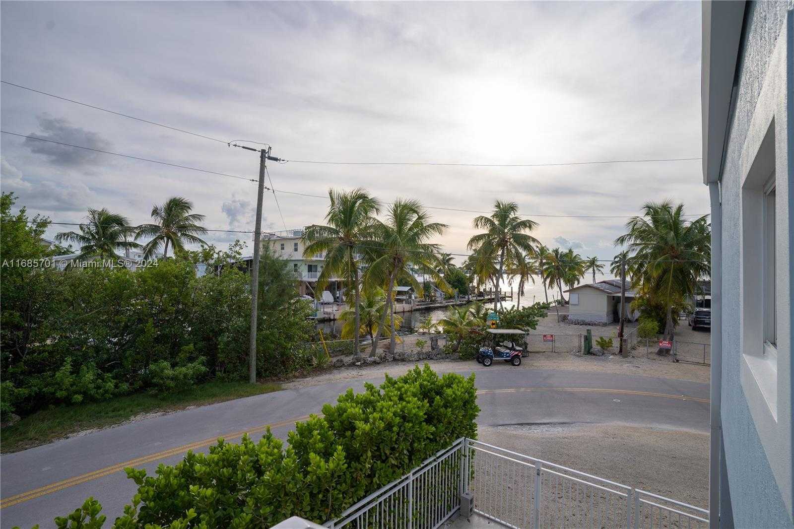 Small Image of Key Largo Number 60