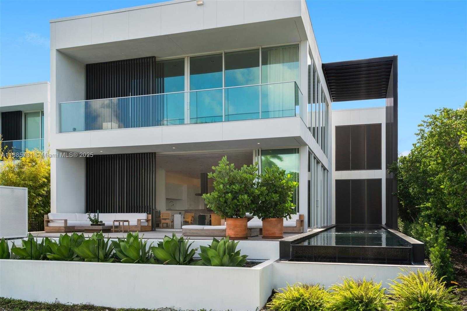 Small Image of 1041 WEST 48TH ST, Miami Beach Number 17