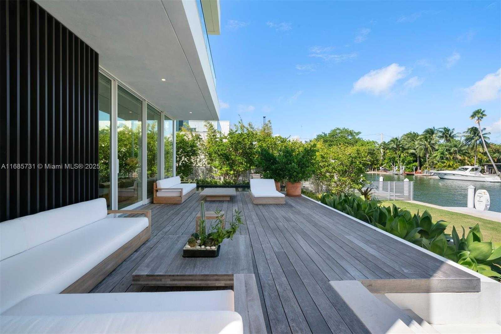 Small Image of 1041 WEST 48TH ST, Miami Beach Number 18