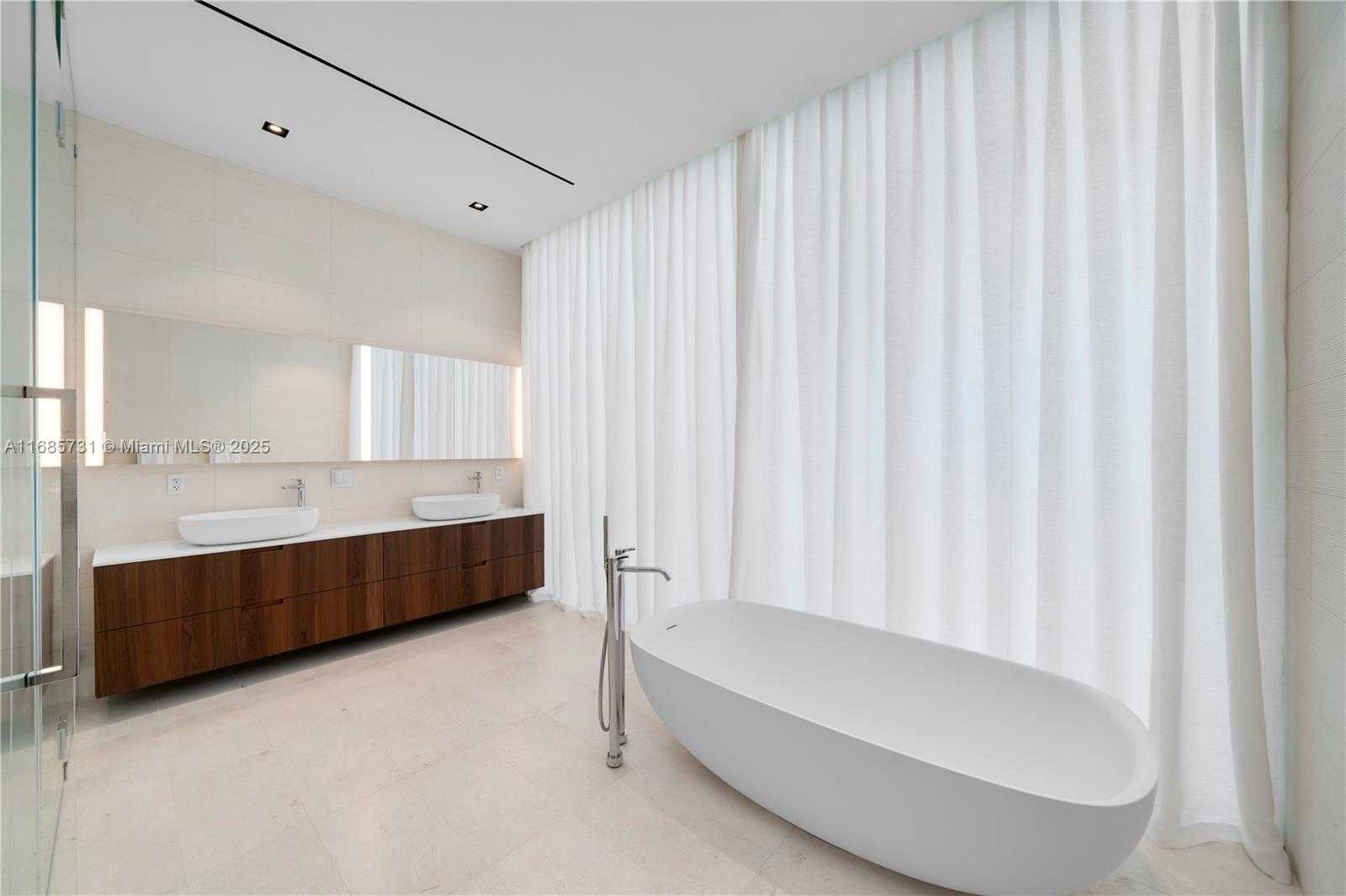Small Image of 1041 WEST 48TH ST, Miami Beach Number 23