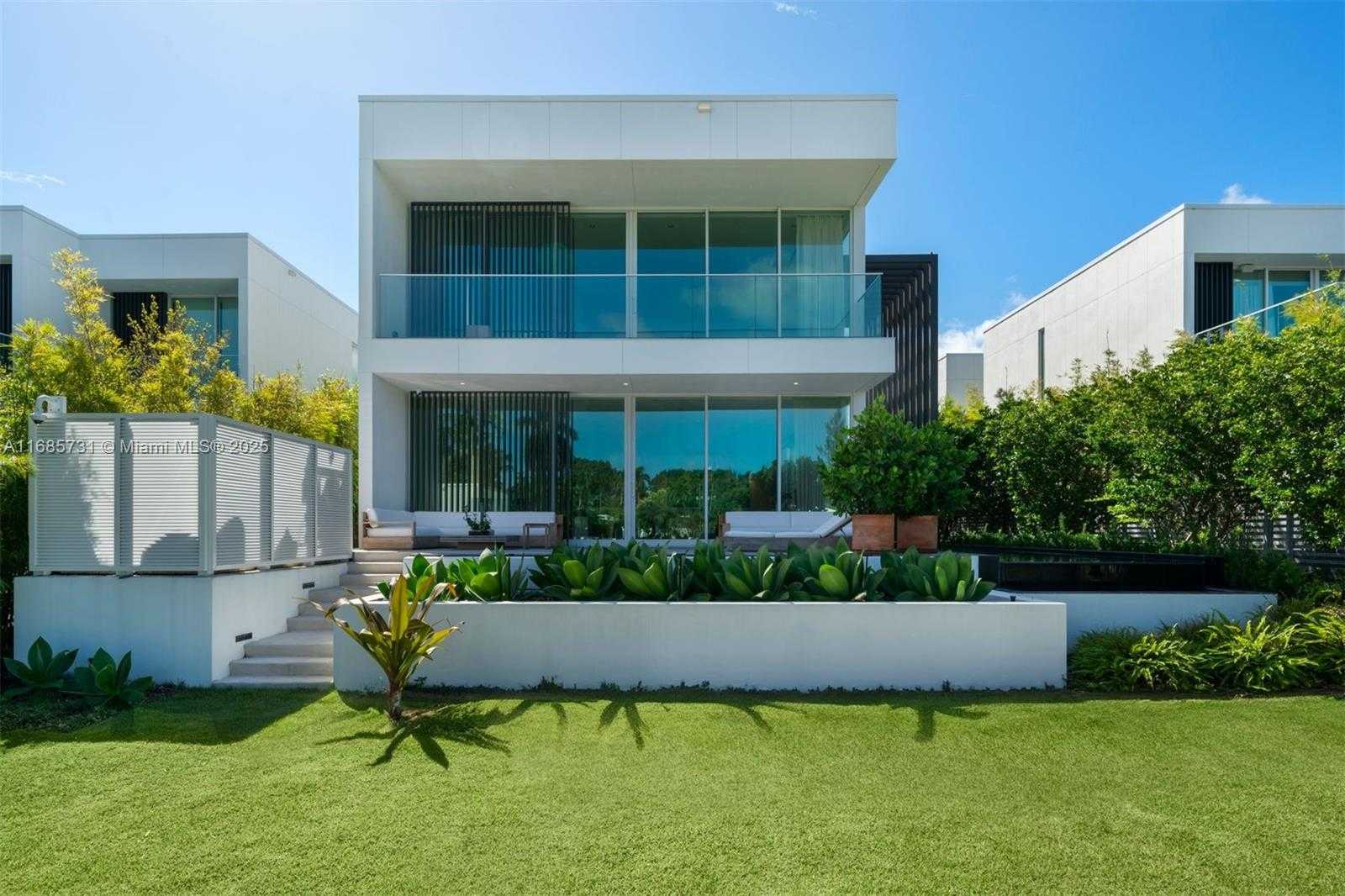 Small Image of 1041 WEST 48TH ST, Miami Beach Number 30
