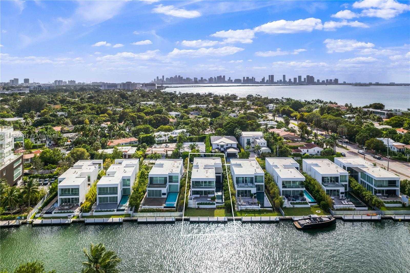 Small Image of 1041 WEST 48TH ST, Miami Beach Number 32
