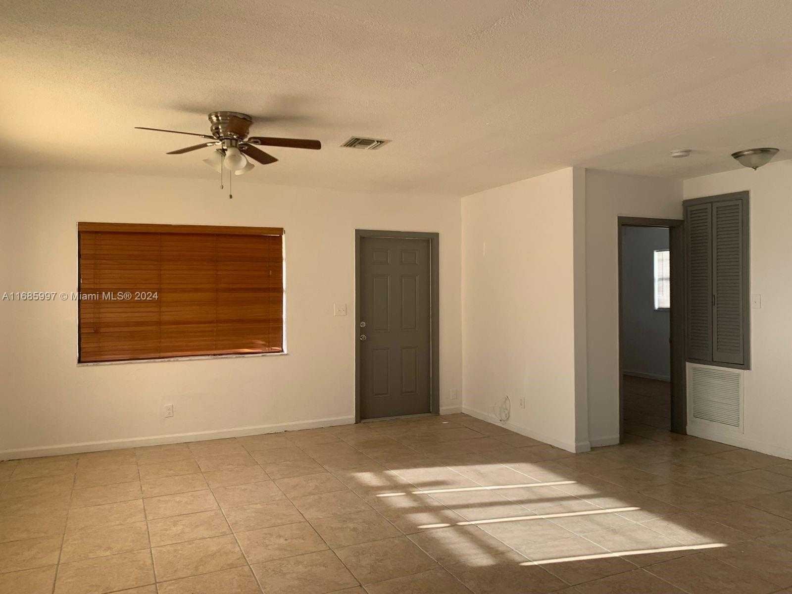 Small Image of 709 NORTH WEST 6TH ST, Hallandale Beach Number 6