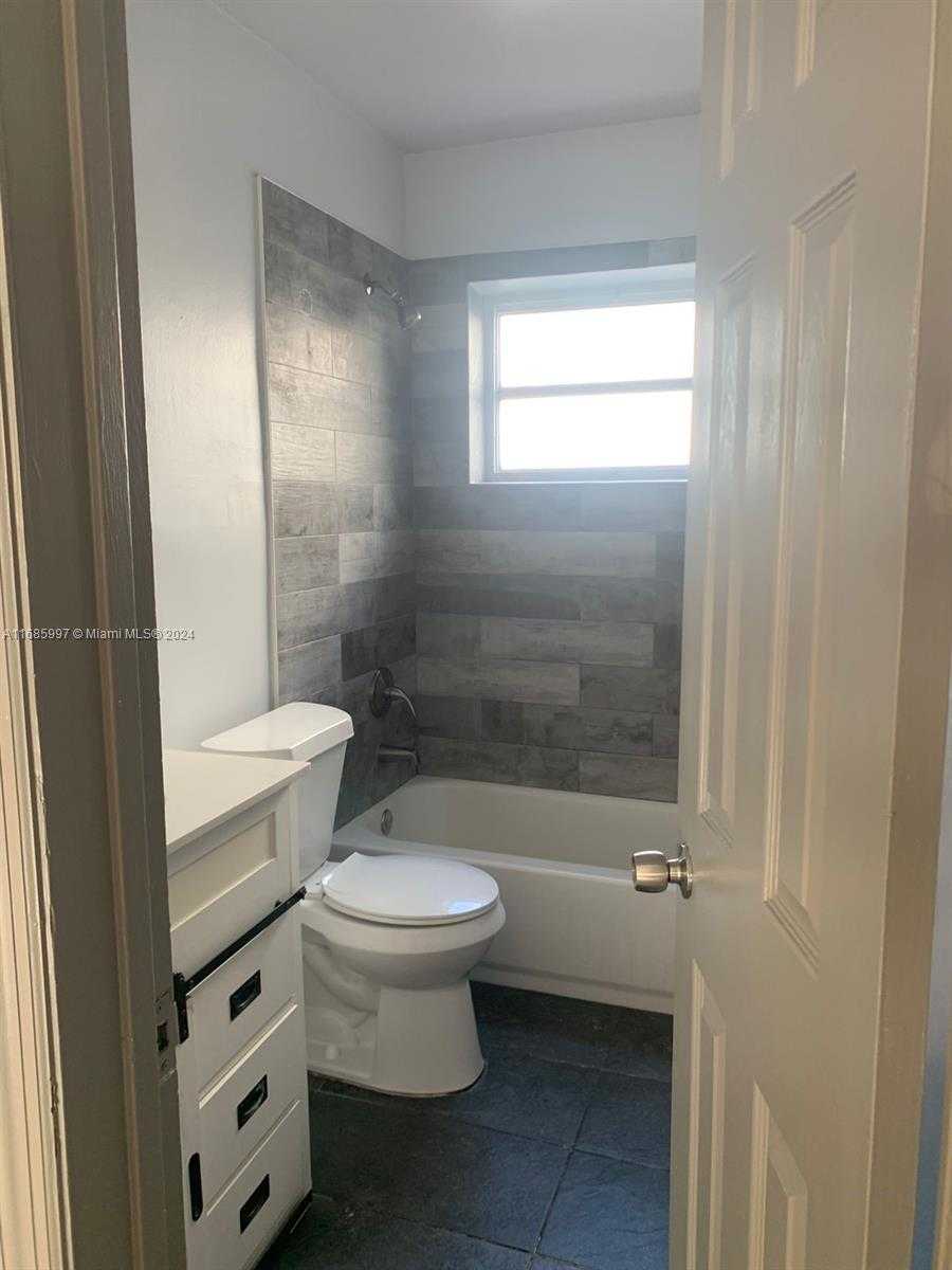 Small Image of 709 NORTH WEST 6TH ST, Hallandale Beach Number 9