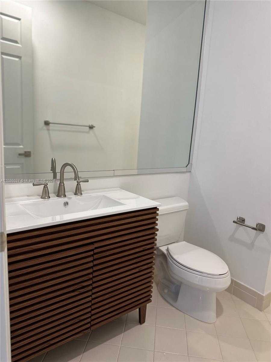 Small Image of 11388 NORTH WEST 68TH ST, Doral Number 10