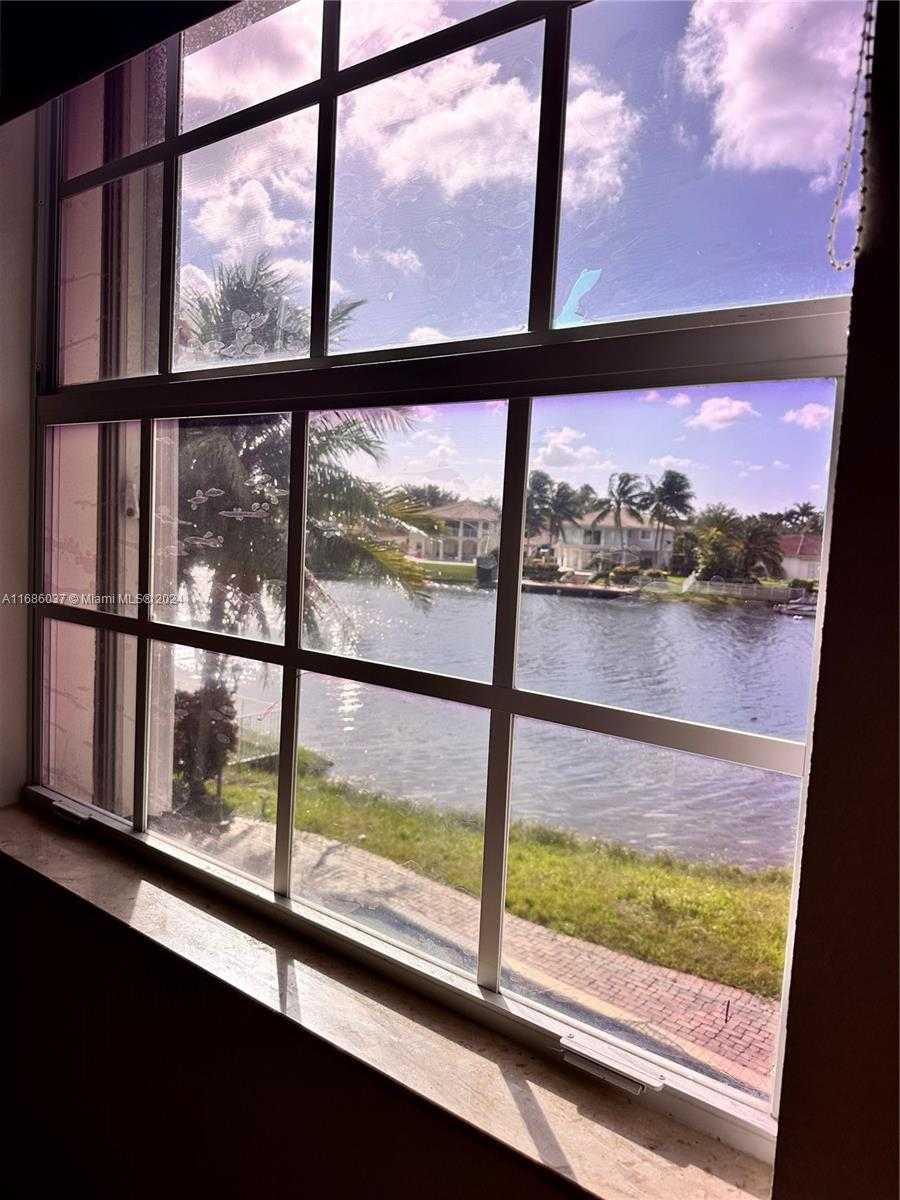 Small Image of 11388 NORTH WEST 68TH ST, Doral Number 24