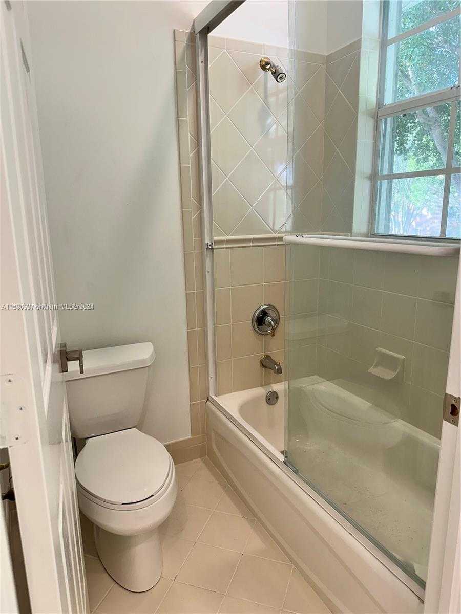 Small Image of 11388 NORTH WEST 68TH ST, Doral Number 29