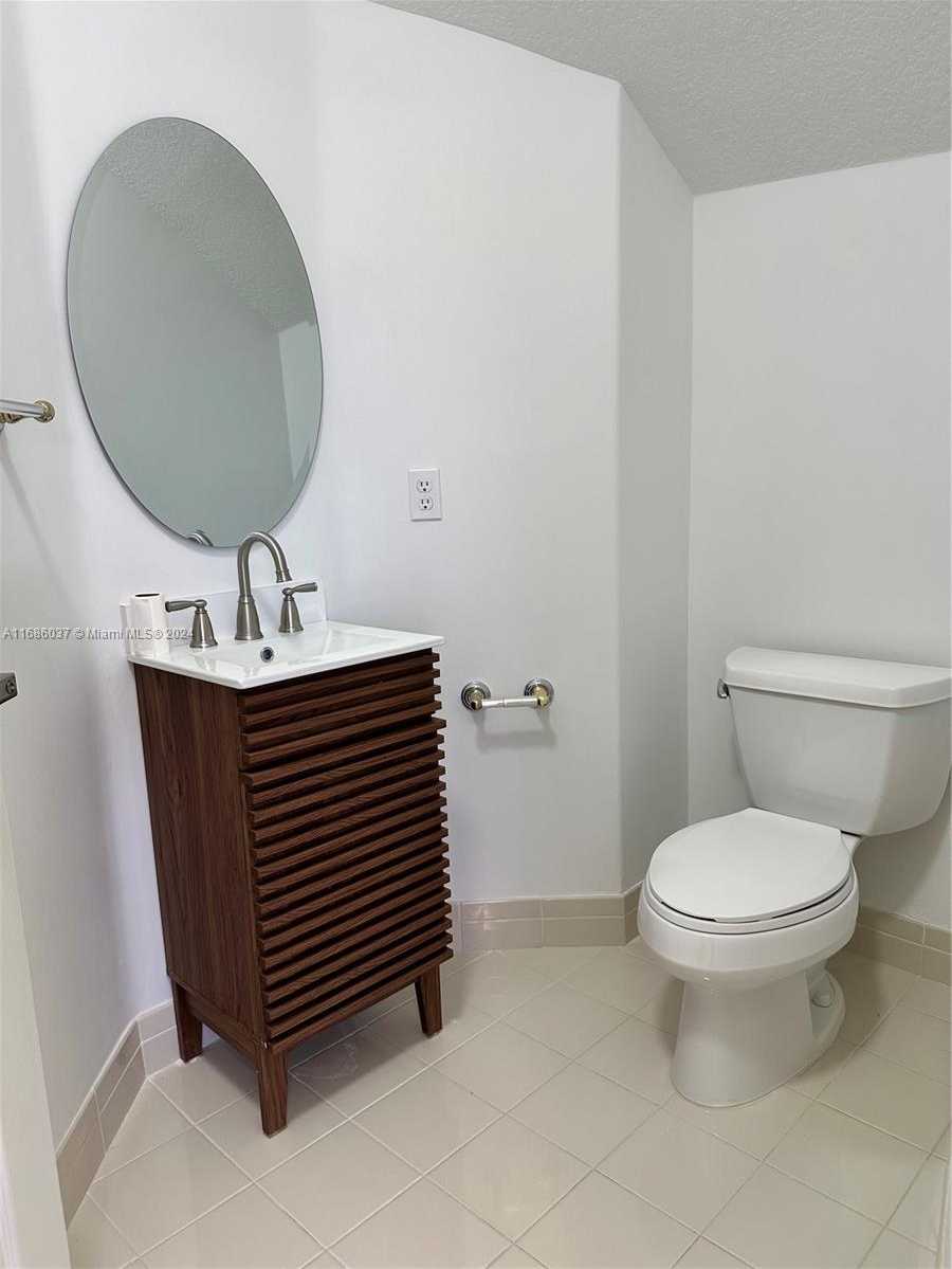Small Image of 11388 NORTH WEST 68TH ST, Doral Number 4