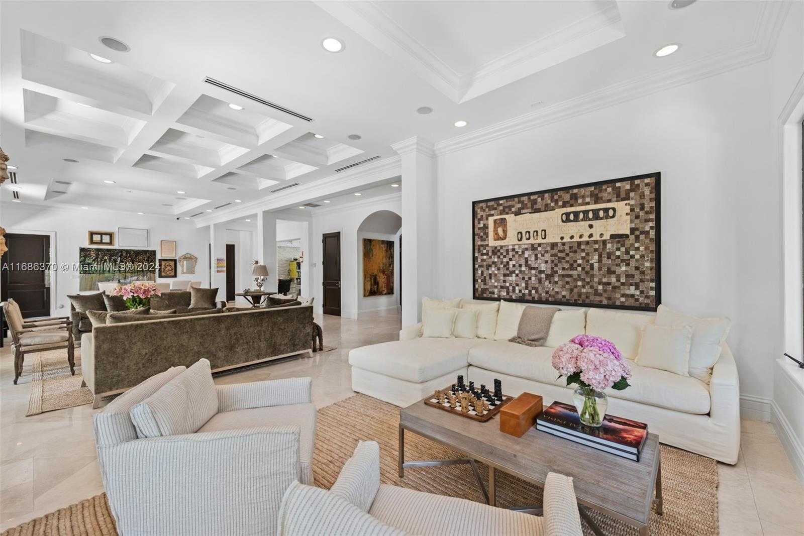 Small Image of 250 BUTTONWOOD DRIVE, Key Biscayne Number 10