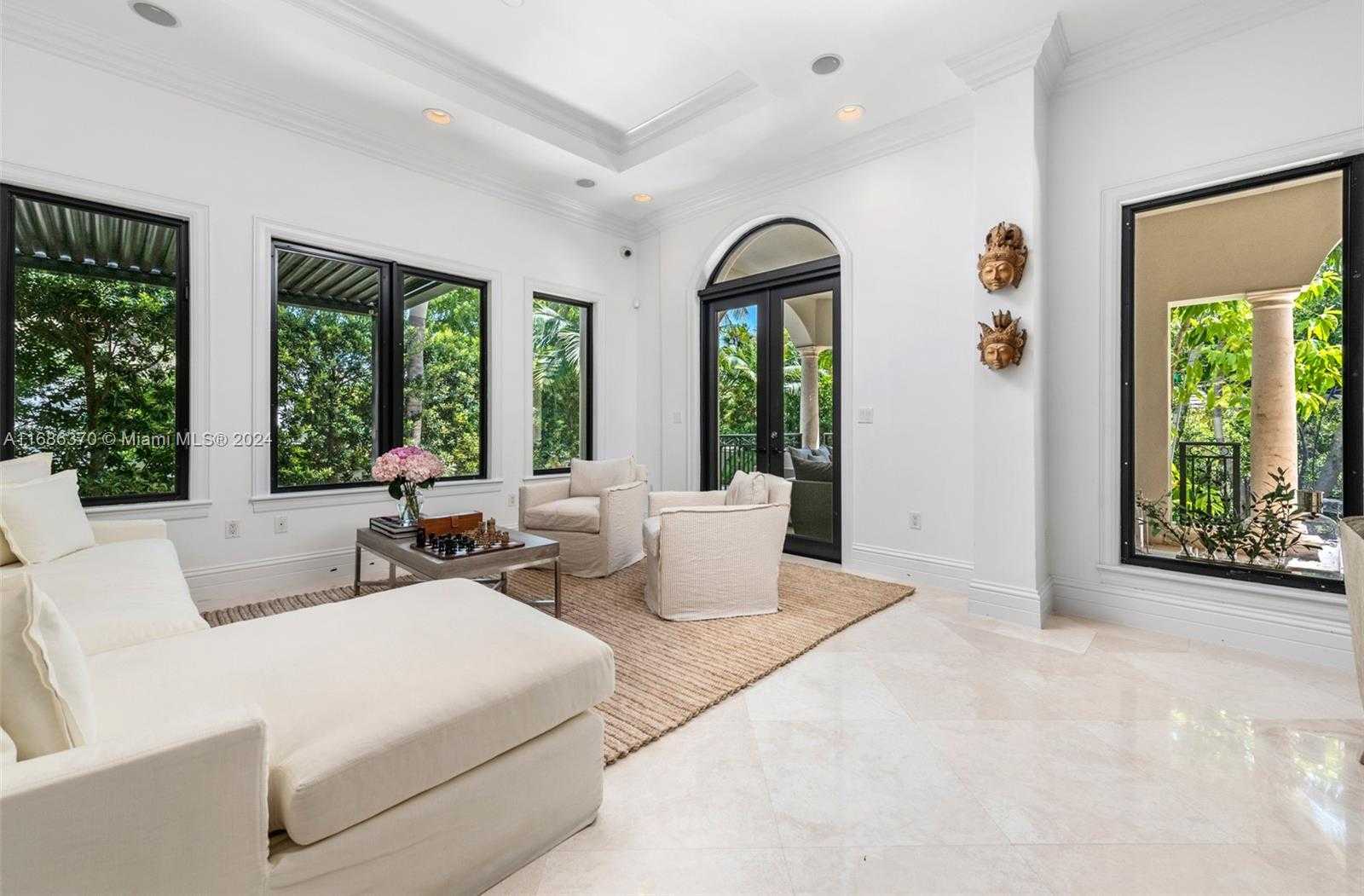 Small Image of 250 BUTTONWOOD DRIVE, Key Biscayne Number 11