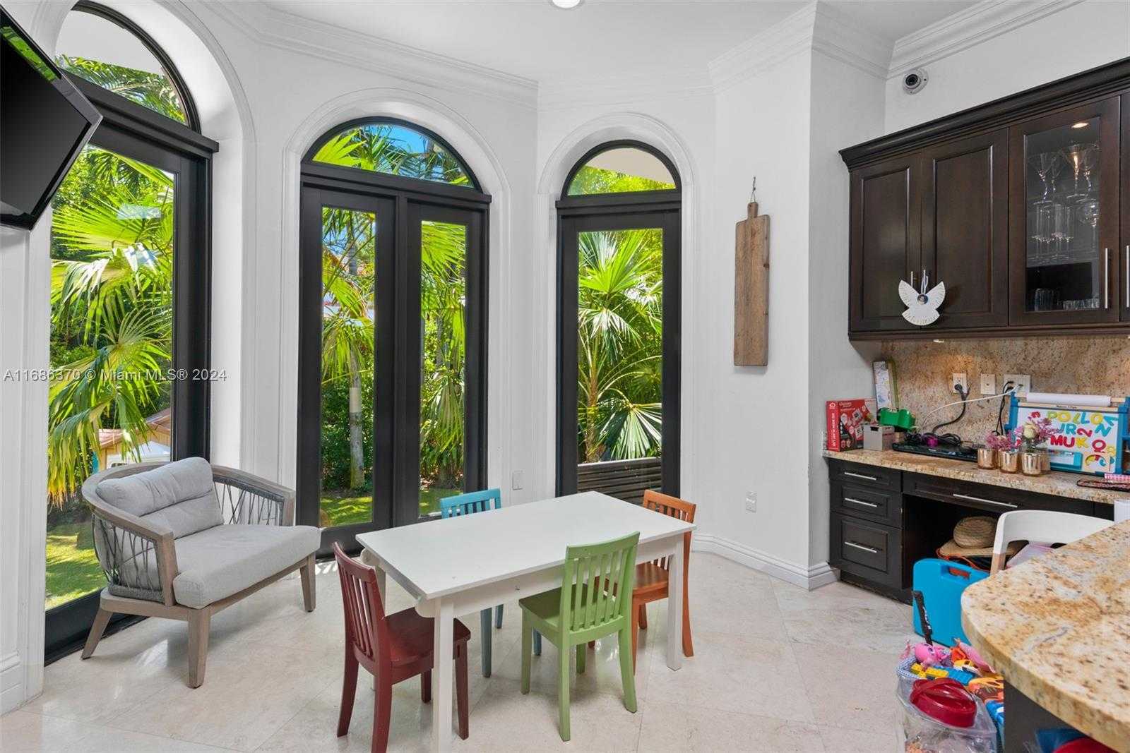 Small Image of 250 BUTTONWOOD DRIVE, Key Biscayne Number 16