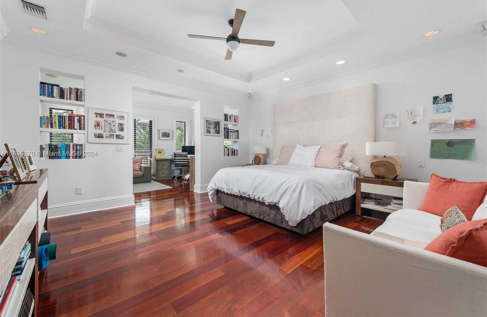 Small Image of 250 BUTTONWOOD DRIVE, Key Biscayne Number 17