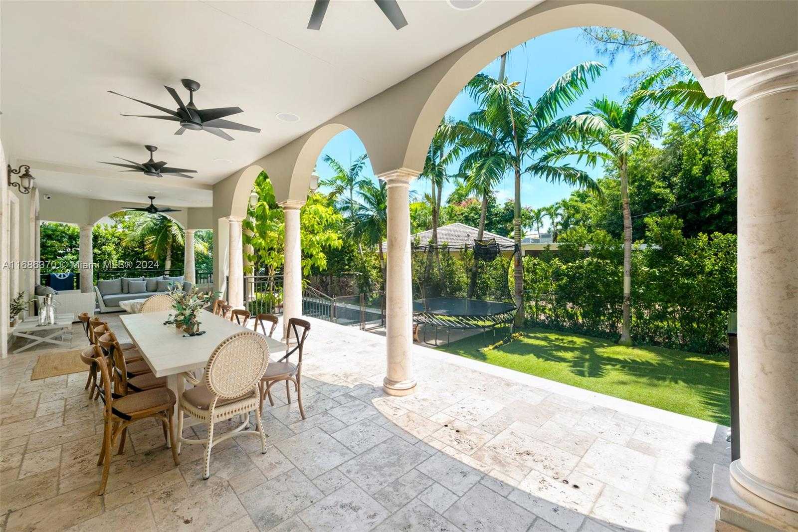 Small Image of 250 BUTTONWOOD DRIVE, Key Biscayne Number 29