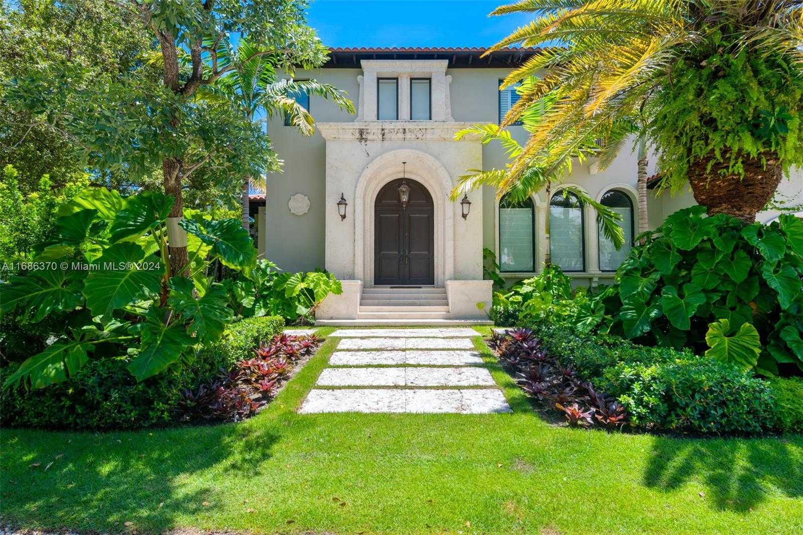 Small Image of 250 BUTTONWOOD DRIVE, Key Biscayne Number 3