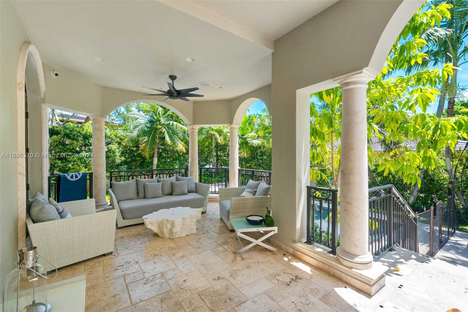 Small Image of 250 BUTTONWOOD DRIVE, Key Biscayne Number 30