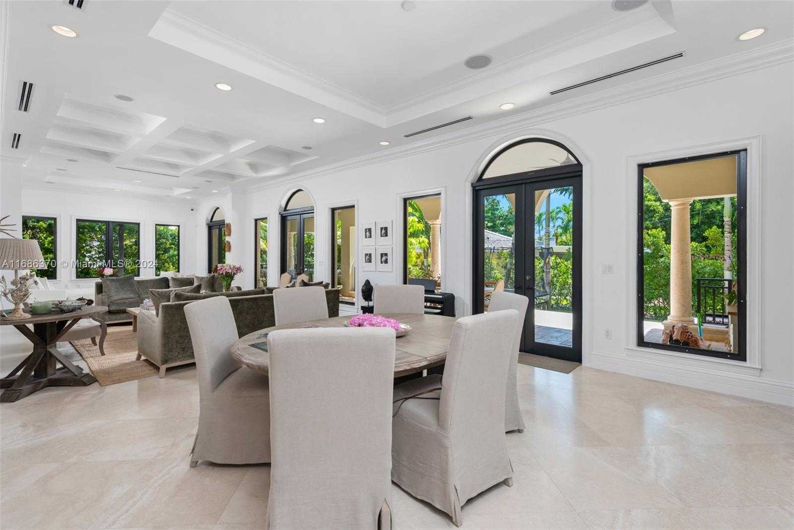 Small Image of 250 BUTTONWOOD DRIVE, Key Biscayne Number 9