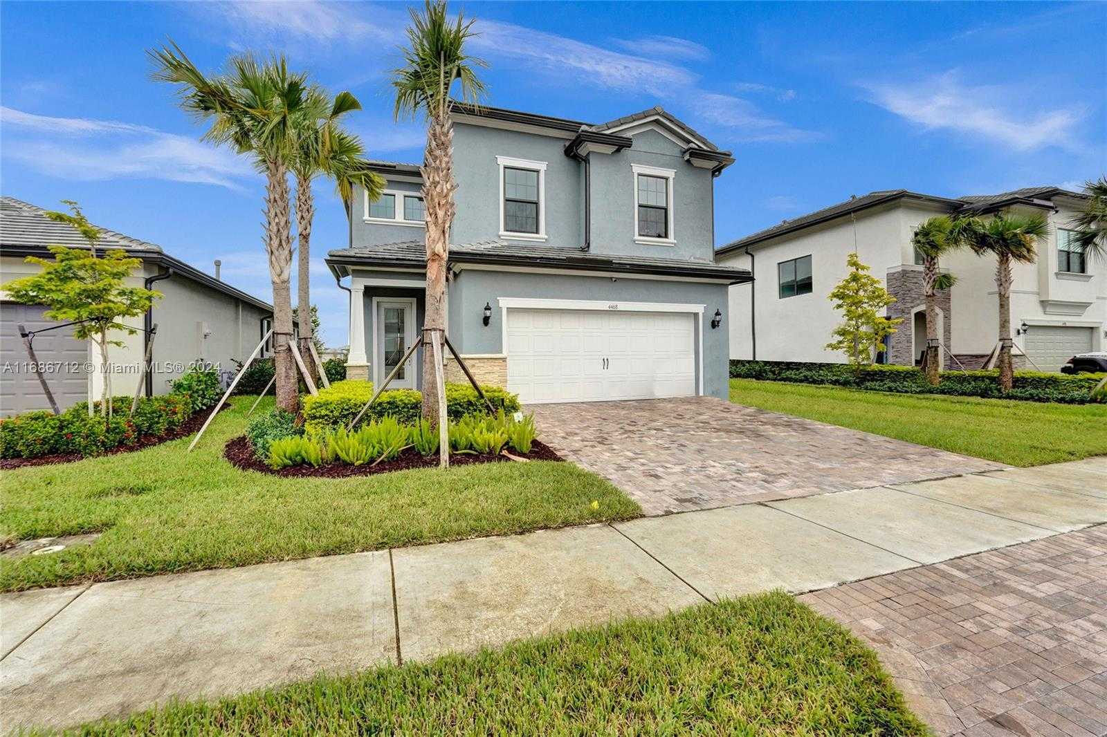 Small Image of 4468 SPRUCE LN, Oakland Park Number 2