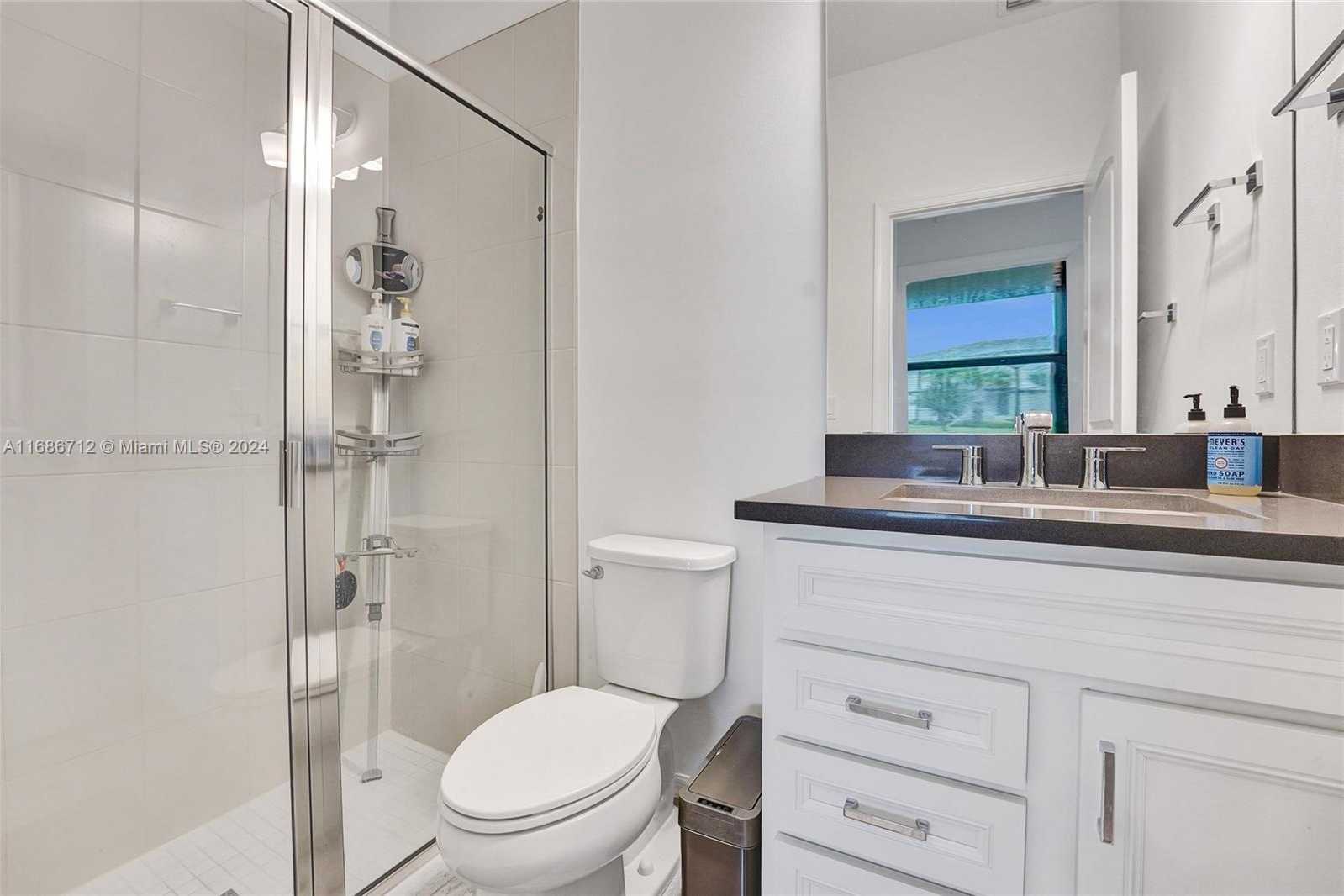 Small Image of 4468 SPRUCE LN, Oakland Park Number 26