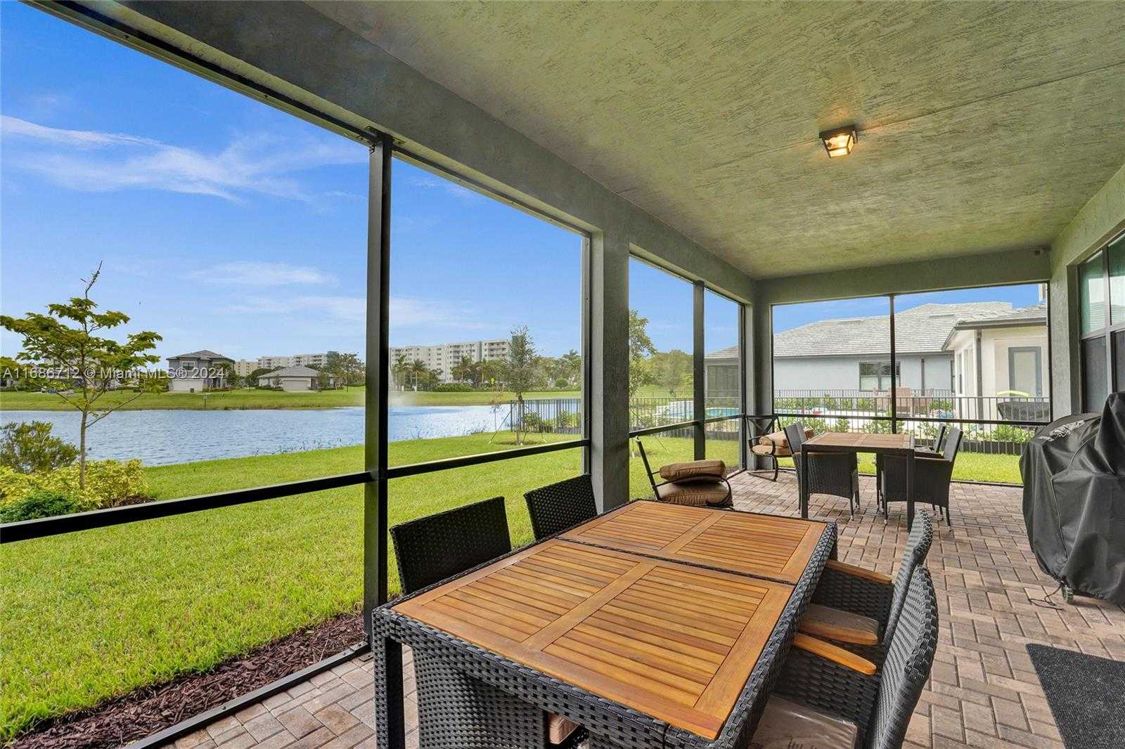 Small Image of 4468 SPRUCE LN, Oakland Park Number 32