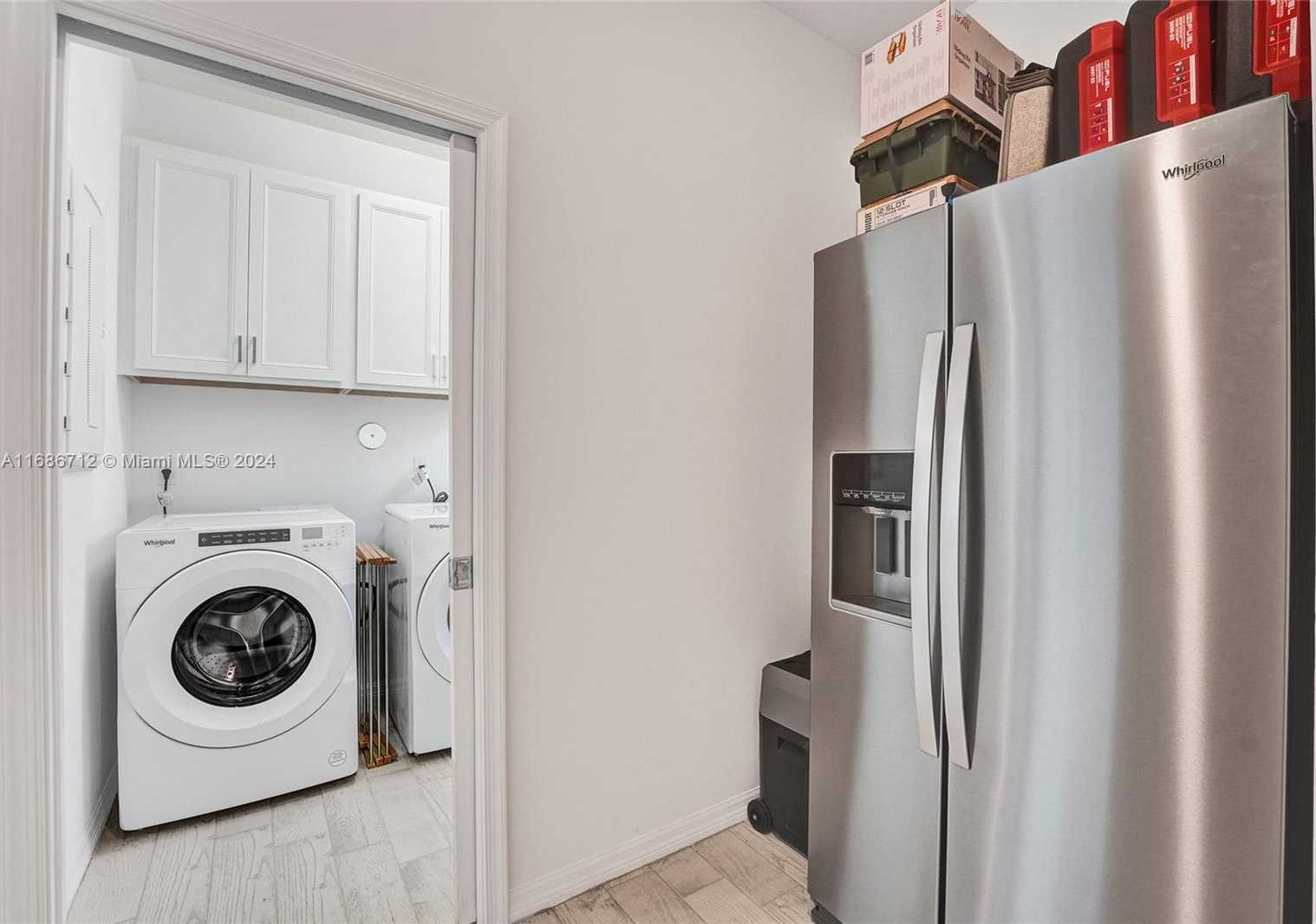 Small Image of 4468 SPRUCE LN, Oakland Park Number 35
