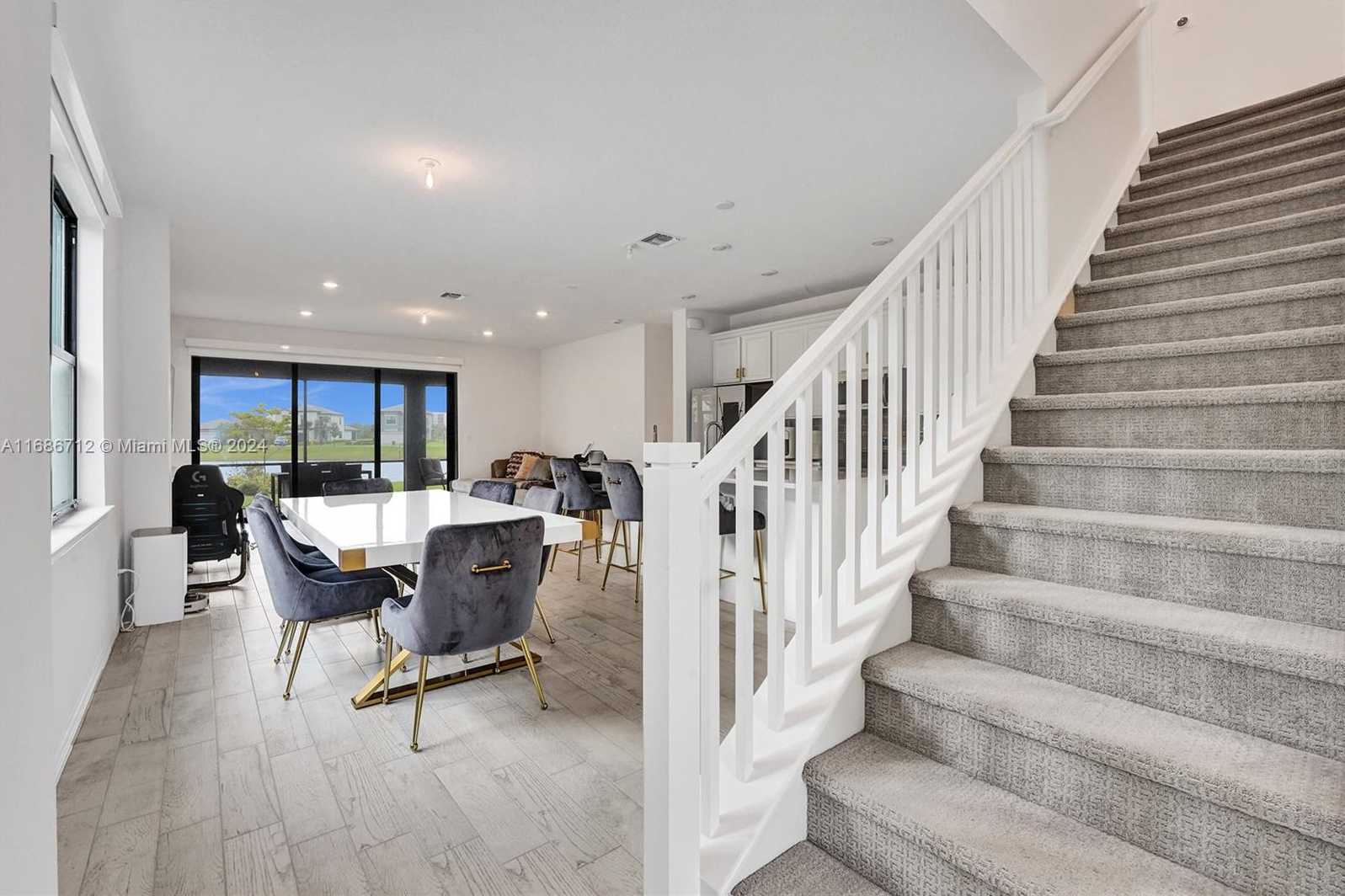 Small Image of 4468 SPRUCE LN, Oakland Park Number 36