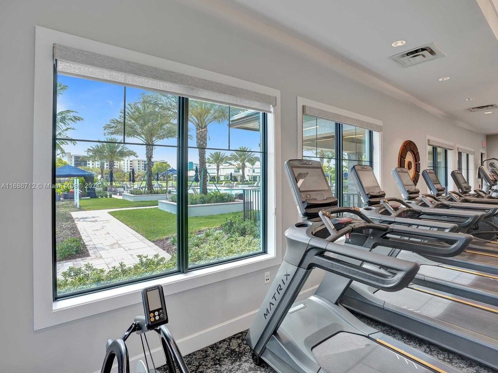 Small Image of 4468 SPRUCE LN, Oakland Park Number 68