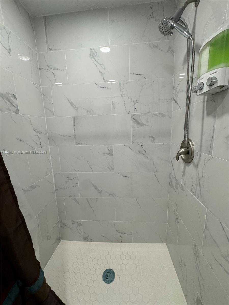 Imagen de Pequeño Objeto