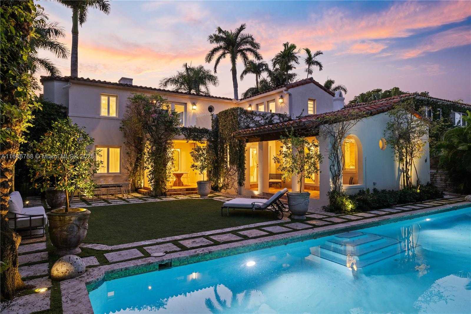 Small Image of 5711 NORTH BAY RD, Miami Beach Number 3