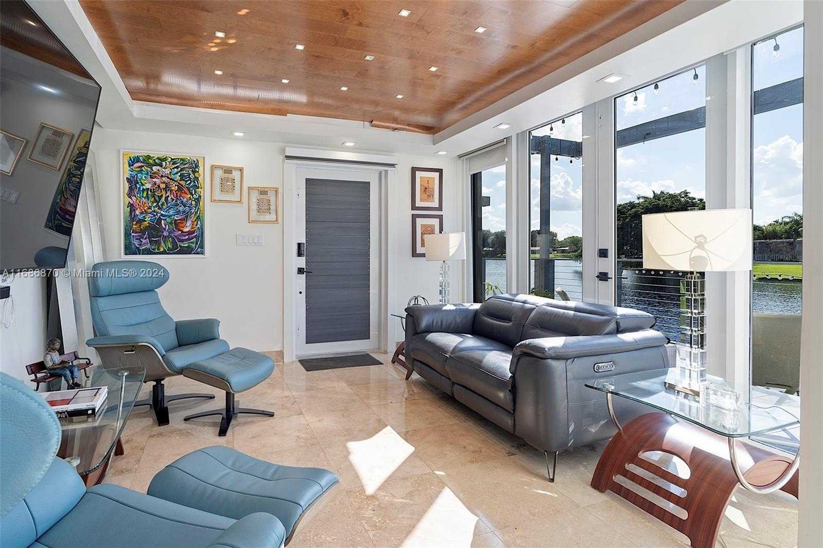Small Image of 6616 EAST MIAMI LAKES DR E, Miami Lakes Number 10