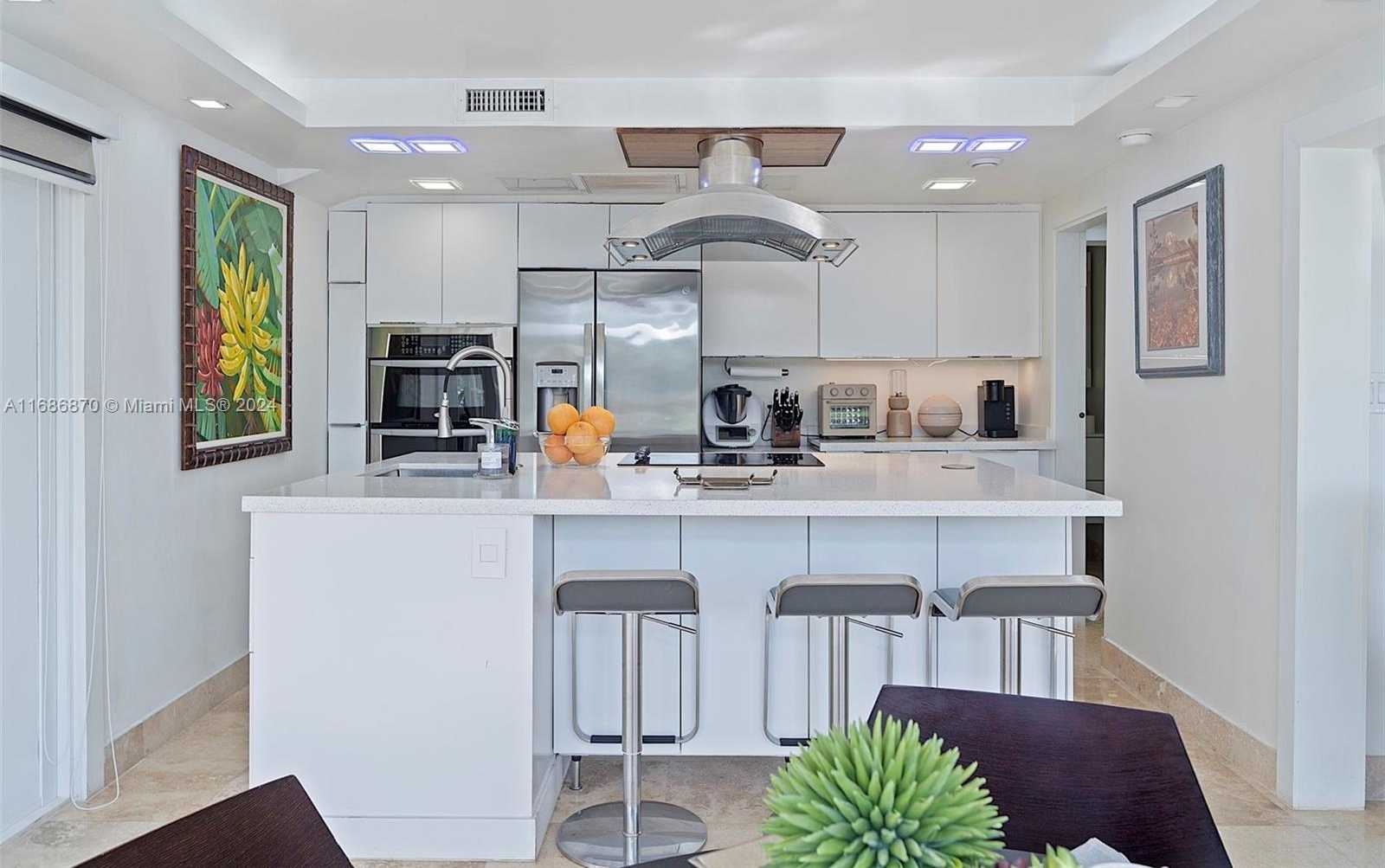 Small Image of 6616 EAST MIAMI LAKES DR E, Miami Lakes Number 16