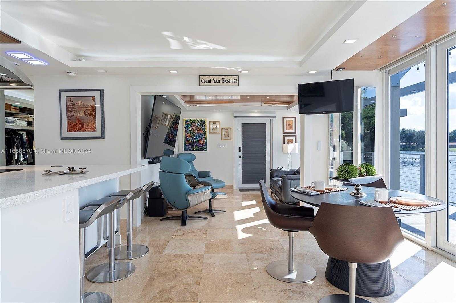 Small Image of 6616 EAST MIAMI LAKES DR E, Miami Lakes Number 18