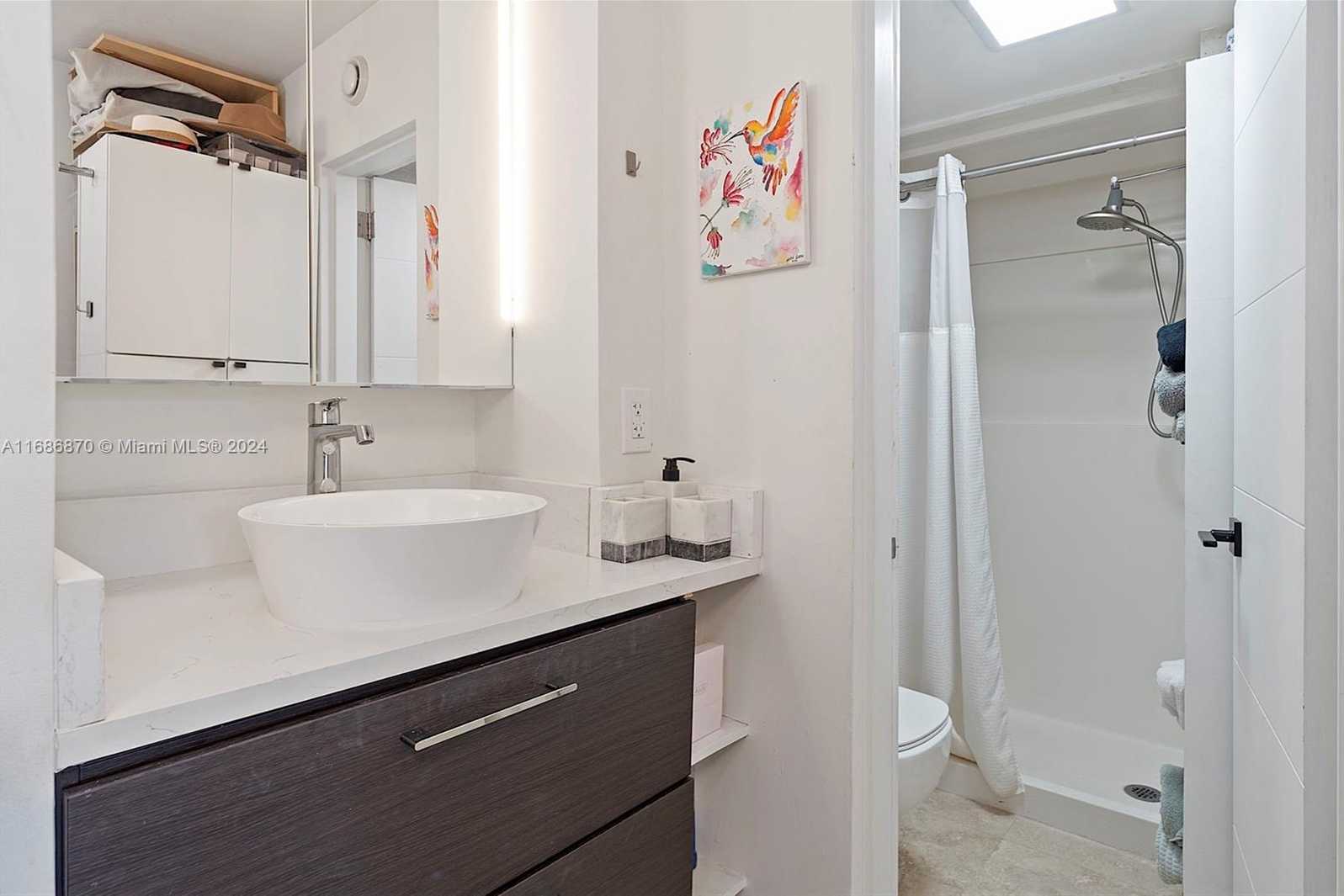 Small Image of 6616 EAST MIAMI LAKES DR E, Miami Lakes Number 34