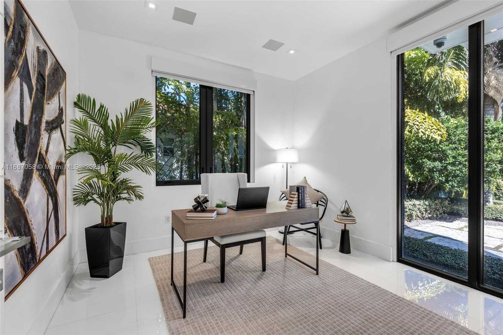 Small Image of 124 PARK DR, Bal Harbour Number 51